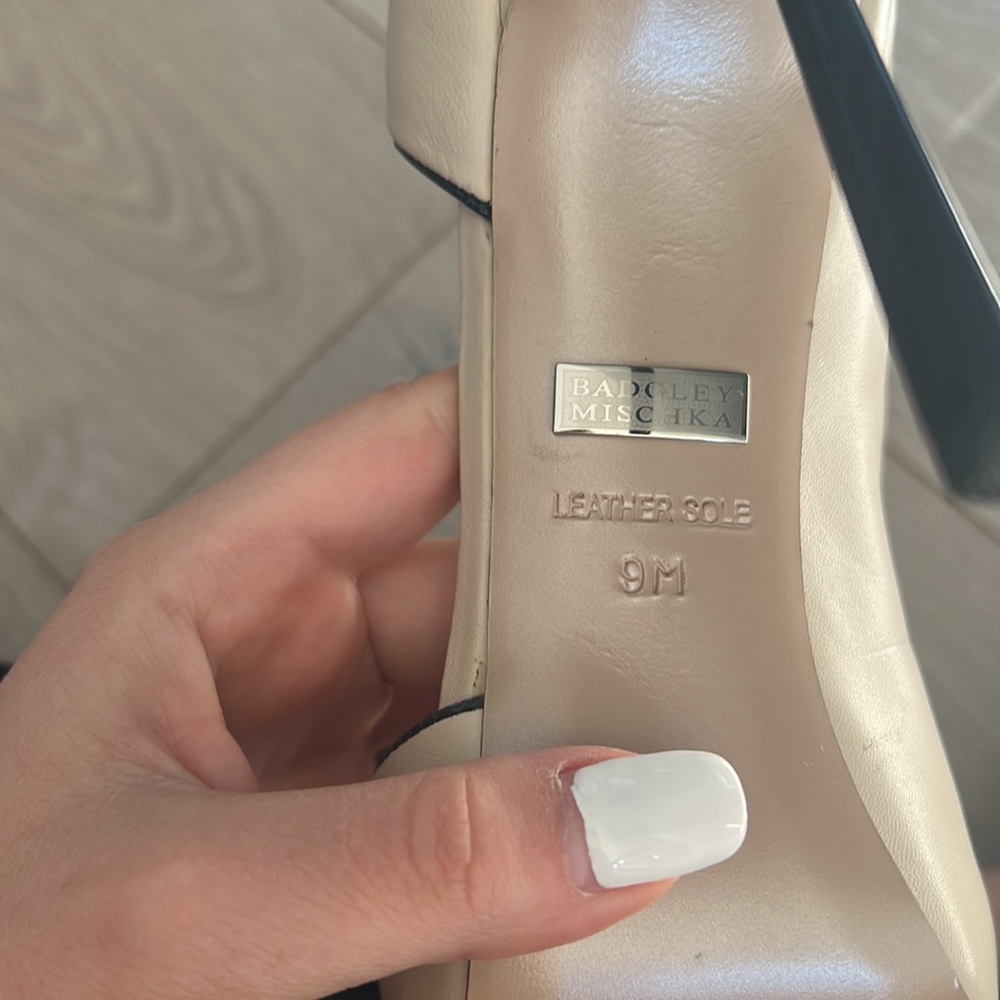 Classy Heels - image 4